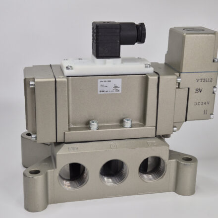Пневмораспределитель SMC VP4150-105D